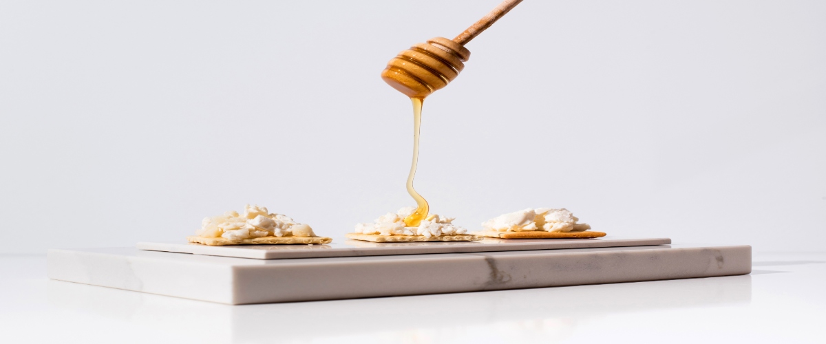 Discovering the Sweet Side of Luxury Gourmet Honey and Cheese Pairings