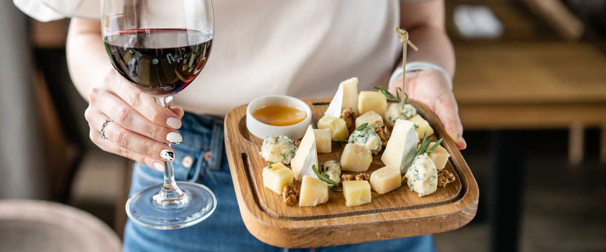 Crafting the Perfect Cheese Board: Tips for Pairings and Presentation